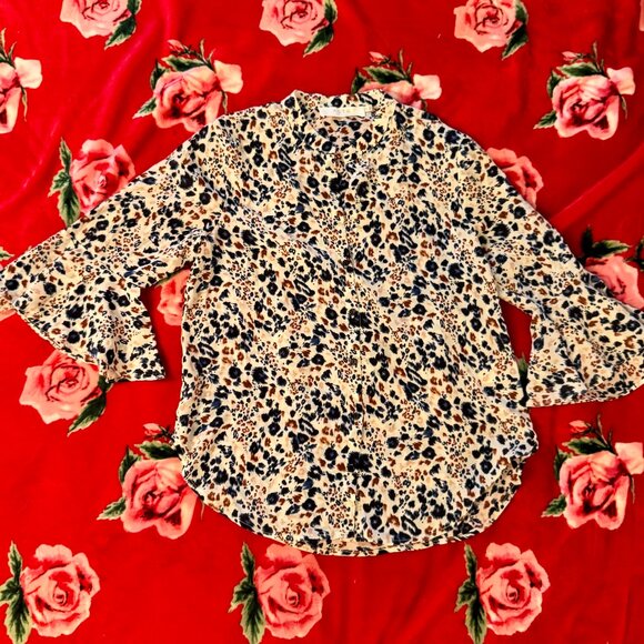 ASTR The Label Blue Multi Leopard Belle Ruffle Sleeve Blouse Women’s Medium - Picture 4 of 15